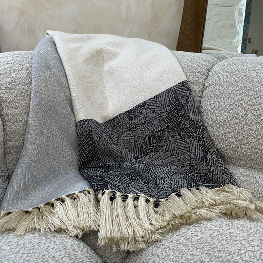 Manta Decorativa Tulum en Tejido Jacquard con Flecos Boho Chic