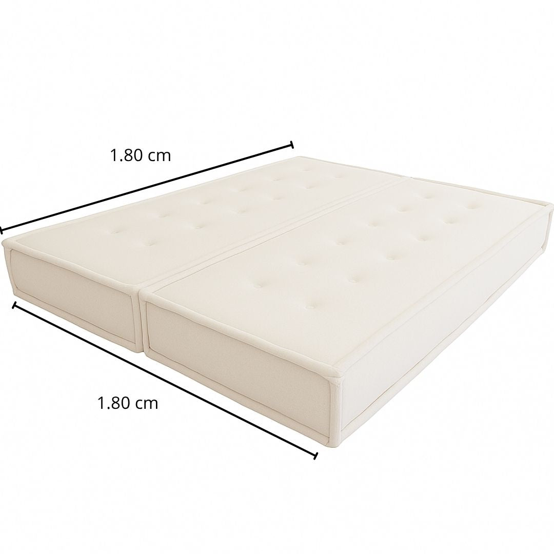 Sofá Cama Molly completamente desplegado, con medidas completas de 1.80 x 1.80 metros.