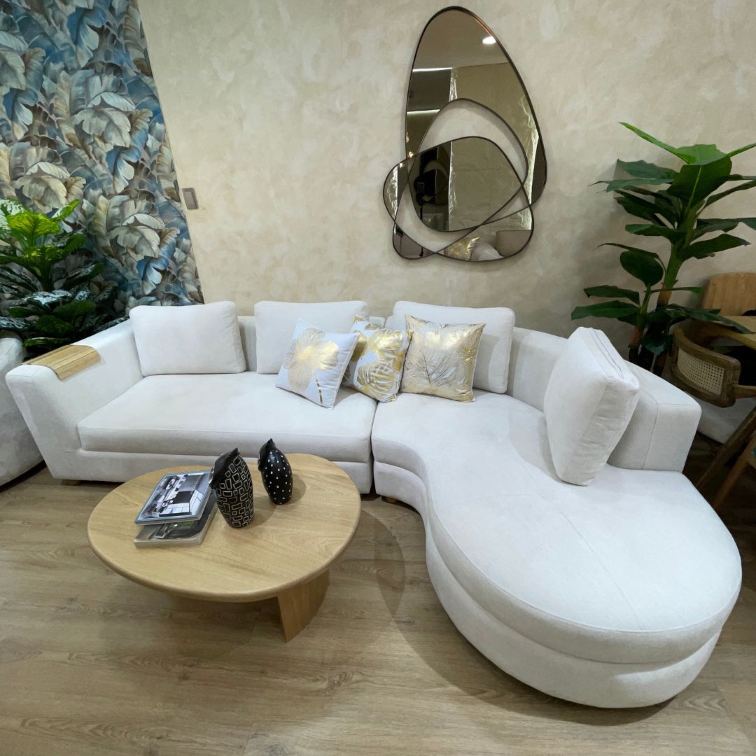 Sala en L personalizable con espuma de alta tecnología y tapizado suave, fabricada en Colombia.